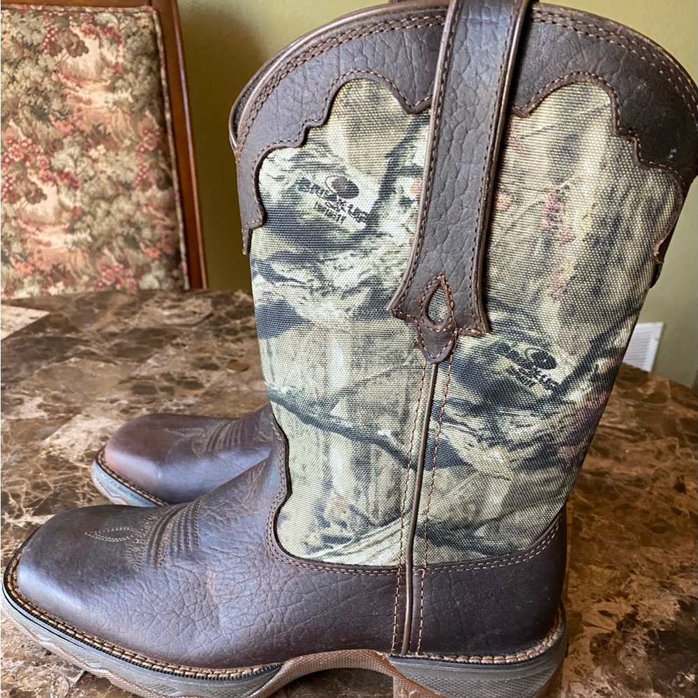 Boot Durango Lady Rebel Camo Cutie 
size 7.5